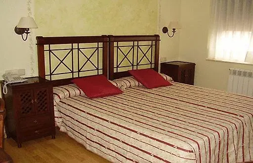 Отель La Becera Пеньяусенде